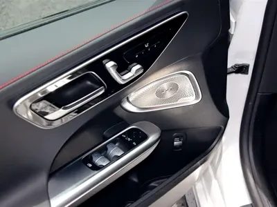 Mercedes-Benz C-Class AMG 2025, 5000 км, за 69057.68 USD - фото 14