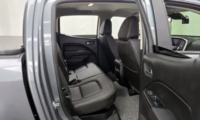 ChevroletGMDaewoo Colorado 2021, 34121 км, за 15754.23 USD - фото 12