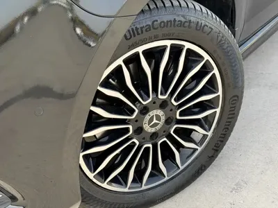 Mercedes-Benz V-Class 2020, 140000 км, за 24052.14 USD