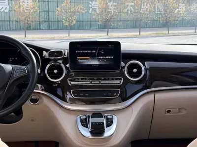Mercedes-Benz V-Class 2020, 140000 км, за 24052.14 USD - фото 13