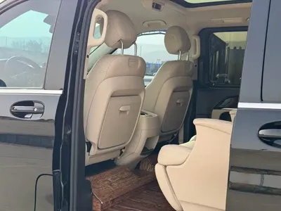 Mercedes-Benz V-Class 2020, 140000 км, за 24052.14 USD - фото 17