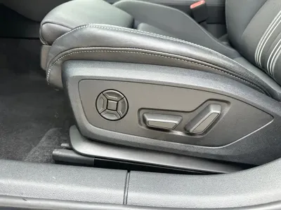 Audi A3 2023, 38000 км, за 23545.34 USD