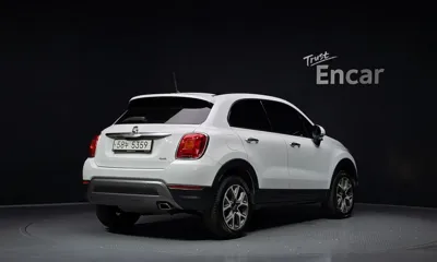 Fiat 500X 2016, 58281 км, за 5919.12 USD
