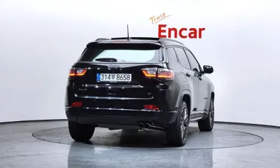 Jeep Compass 2022, 29367 км, за 15850.68 USD