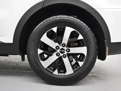 Kia Sorento 2023, 89627 км, за 16738.87 USD