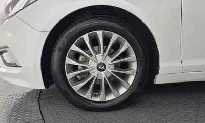 Hyundai Sonata 2015, 87995 км, за 6742.47 USD