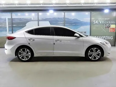 Hyundai Avante 2016, 98602 км, за 7293.09 USD