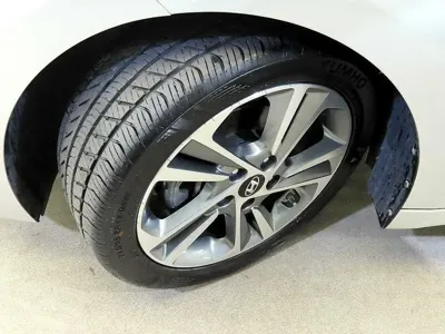 Hyundai Avante 2016, 98602 км, за 7293.09 USD - фото 20