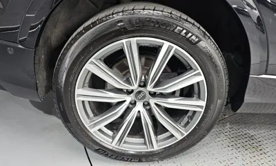 Audi Q8 2021, 175668 км, за 29592.79 USD