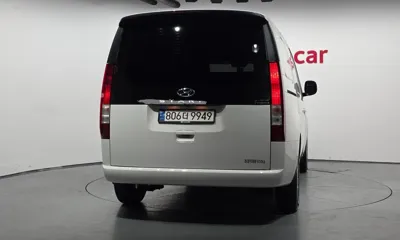 Hyundai Staria 2023, 54335 км, за 15885.52 USD