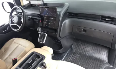 Hyundai Staria 2023, 54335 км, за 15885.52 USD - фото 7