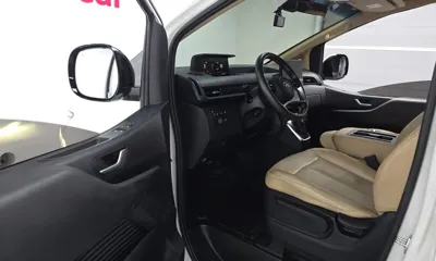 Hyundai Staria 2023, 54335 км, за 15885.52 USD - фото 10