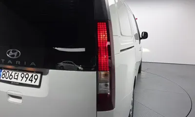 Hyundai Staria 2023, 54335 км, за 15885.52 USD - фото 23
