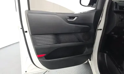 Hyundai Staria 2023, 54335 км, за 15885.52 USD - фото 24