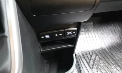 Hyundai Staria 2023, 54335 км, за 15885.52 USD - фото 28