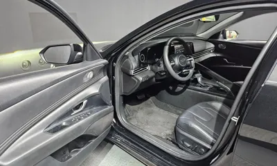 Hyundai Avante 2023, 62992 км, за 11356.18 USD - фото 10