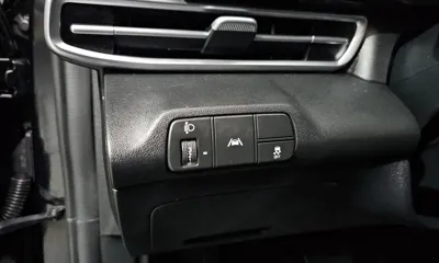 Hyundai Avante 2023, 62992 км, за 11356.18 USD - фото 30