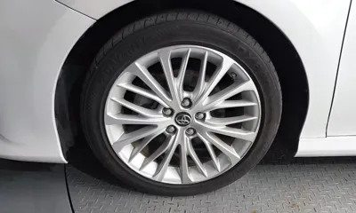 Toyota Camry 2019, 125624 км, за 15960.92 USD