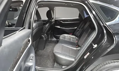 Hyundai Grandeur 2018, 132372 км, за 7866.21 USD - фото 11