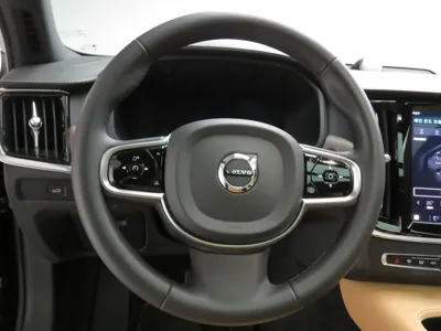 Volvo S90 2024, 5516 км, за 32228.37 USD - фото 12