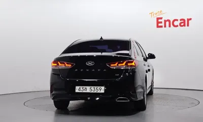 Hyundai Sonata 2018, 157798 км, за 6892.48 USD
