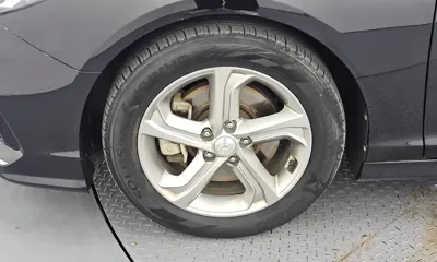 Hyundai Sonata 2018, 157798 км, за 6892.48 USD