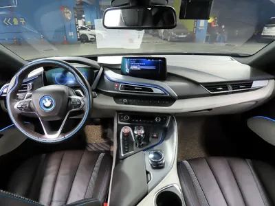 BMW i8 2015, 119525 км, за 35688.73 USD - фото 18