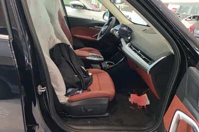 BMW iX1 2026, 100 км, за 26177 USD - фото 19