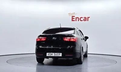 Kia Pride 2014, 154873 км, за 3807.27 USD