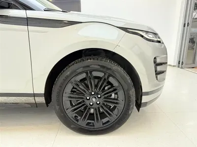 Land Rover Evoque 2024, 6000 км, за 26456.23 USD - фото 8