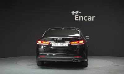 Kia K5 2016, 122935 км, за 4755.7 USD
