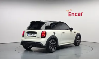 MINI Cooper 2022, 21888 км, за 18136.9 USD - фото 2
