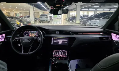 Audi e-tron 2022, 27339 км, за 43541.45 USD - фото 8