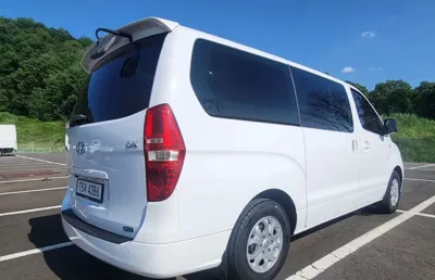 Hyundai Starex 2014, 180000 км, за 6110.64 USD