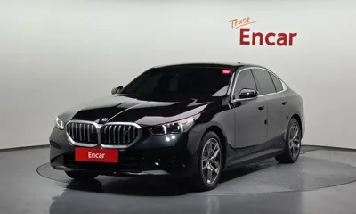 BMW i5 · 2025 год