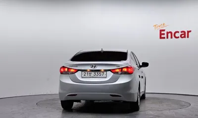 Hyundai Avante 2014, 85455 км, за 3435.74 USD