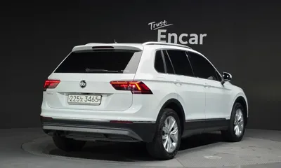 Volkswagen Tiguan 2020, 62146 км, за 14403.7 USD