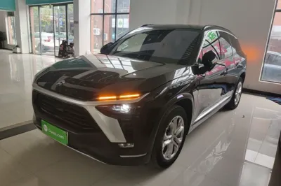 Nio ES8 · 2020 год