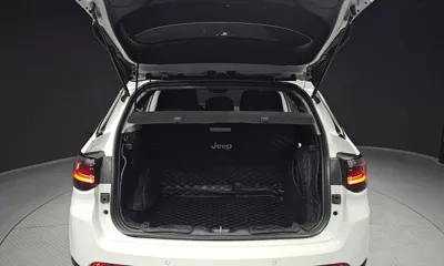 Jeep Compass 2022, 9787 км, за 16732.31 USD - фото 20