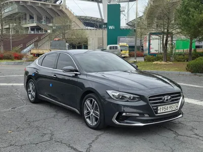 Hyundai Grandeur 2018, 203229 км, за 6039.12 USD