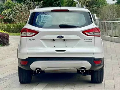 Ford Kuga 2014, 110000 км, за 2770.04 USD