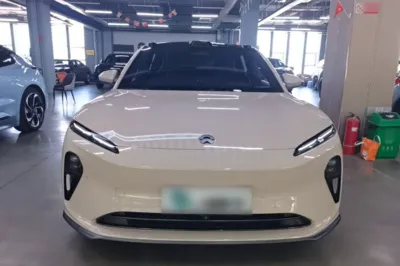 Nio ET5 2022, 70700 км, за 19518 USD