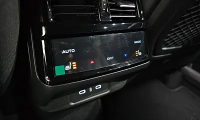 Renault-KoreaSamsung Grand Koleos 2025, 7504 км, за 24894.89 USD - фото 19