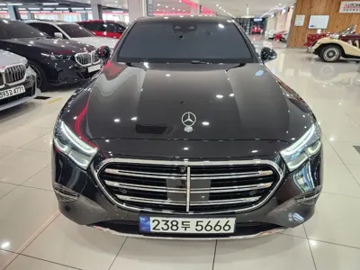 Mercedes-Benz E-Class 2025, 10870 км, за 50465.57 USD