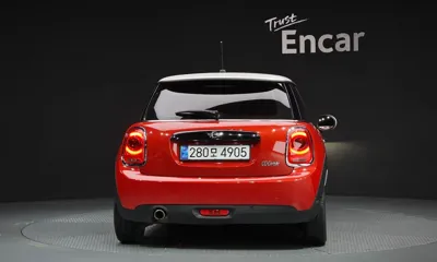MINI Cooper 2018, 77223 км, за 5645.27 USD