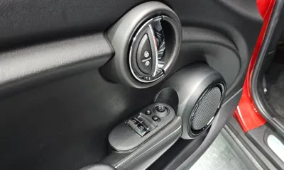MINI Cooper 2018, 77223 км, за 5602.61 USD - фото 12