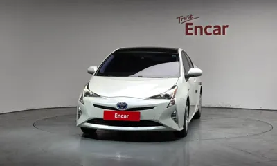 Toyota Prius 2017, 165742 км, за 7542.34 USD