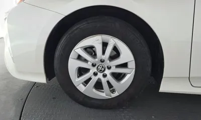 Toyota Prius 2017, 165742 км, за 7542.34 USD