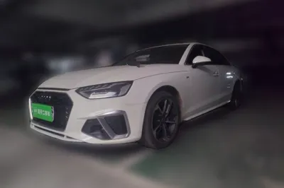 Audi A4L · 2022 год