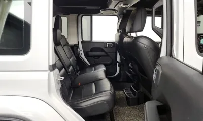 Jeep Wrangler 2021, 98755 км, за 26671.89 USD - фото 12